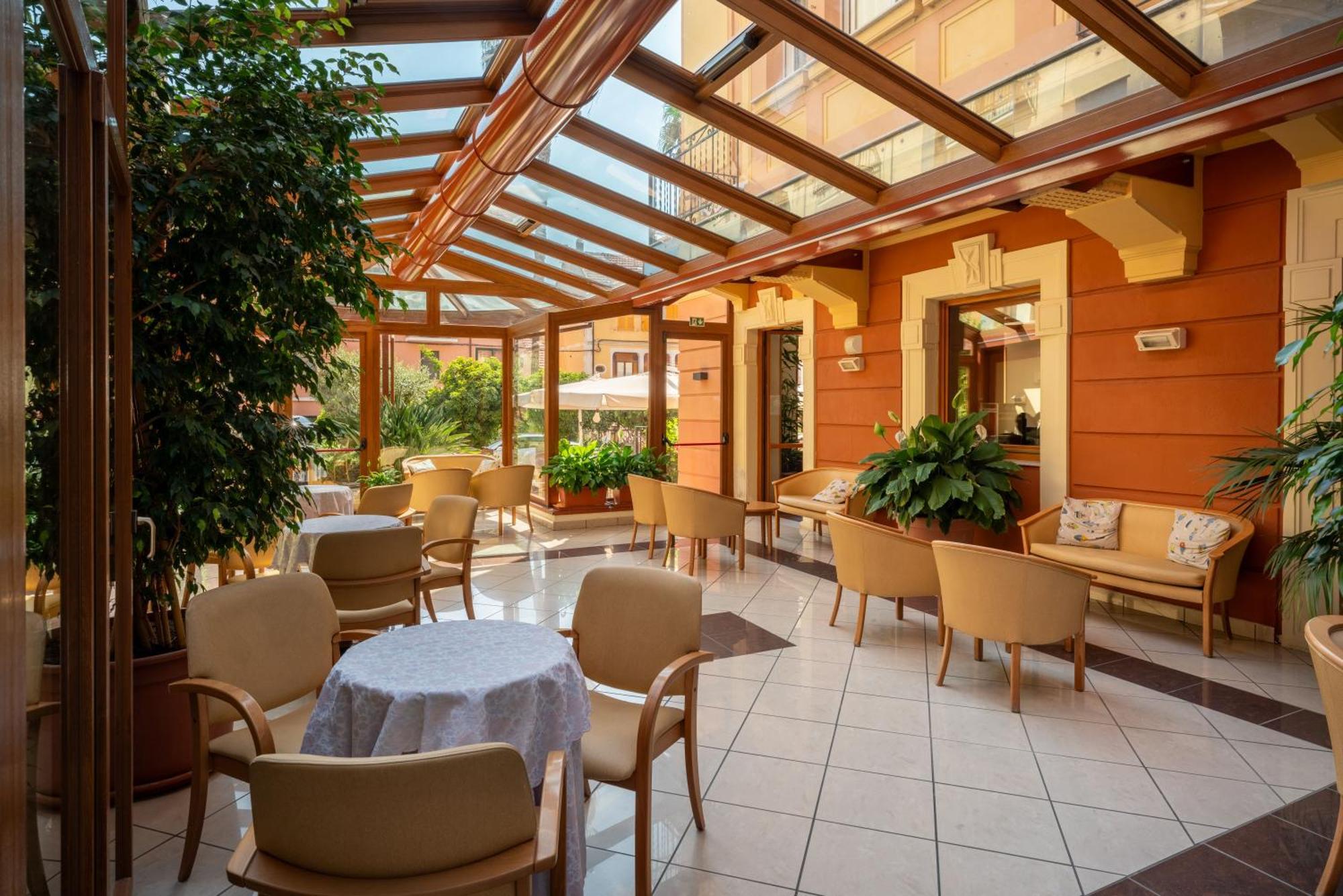 Hotel Careni Villa Italia Финале Лигуре Экстерьер фото