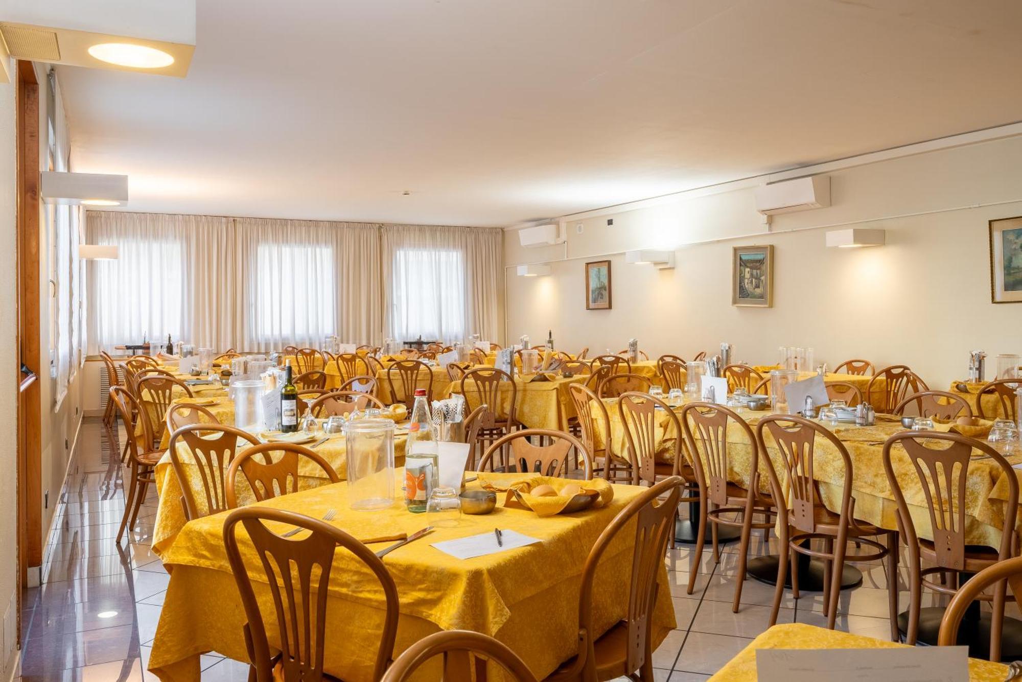 Hotel Careni Villa Italia Финале Лигуре Экстерьер фото